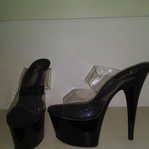 NWT Pleaser Platform Heels